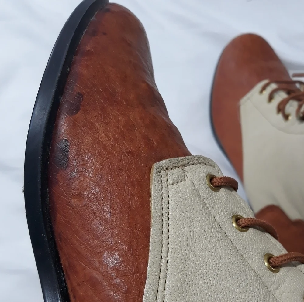 Vintage J. Chisholm USA 7M Booties Brown & Cream New Genuine Leather Siz…